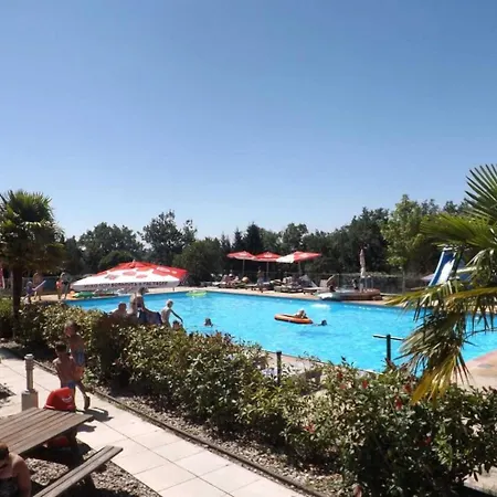 Camping 3 Etoiles - Piscine - Eebbgh *