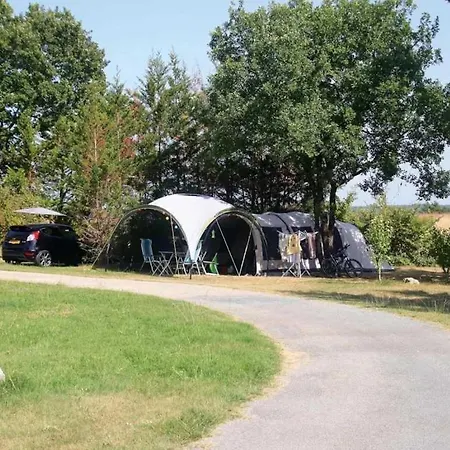 Camping 3 Etoiles - Piscine - Eebbgh *