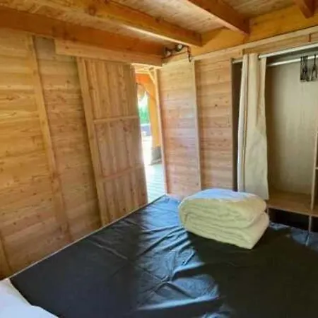 Camping 3 Etoiles - Piscine - Eebbgh *